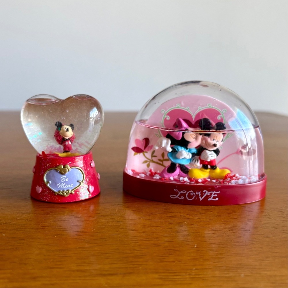 Disney Mickey and Minnie Mouse Valentine Snow Globe Set Love Be Mine 2 Pieces